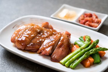 Teriyaki chiciken biftek - Asya gıda tarzı