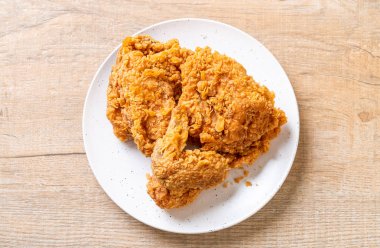 Kızarmış tavuk yemeği - abur cubur ve sağlıksız yemek