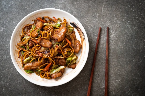 Gesauteerde Yakisoba Noodle Met Varkensvlees Aziatisch Eten Stijl — Stockfoto