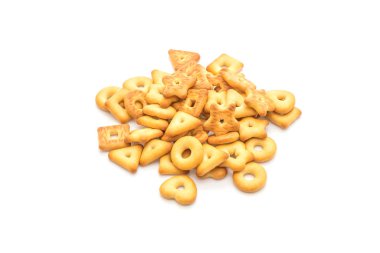 Beyaz arka plan üzerinde izole bisküvi kraker