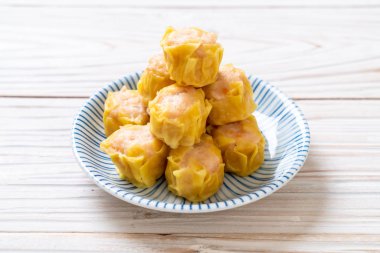 Çin karides pişmiş hamur tatlısı - Asya gıda tarzı