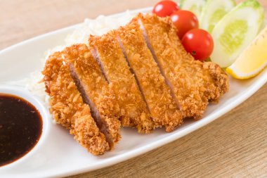 Japon kızartılmış domuz pirzolası (tonkatsu seti) - Japon yemek tarzı