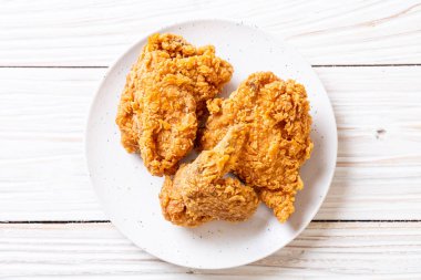 Kızarmış tavuk yemeği - abur cubur ve sağlıksız yemek