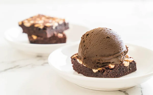 Chocolate Brownies Chocolate Ice Cream Table — Stock Photo, Image