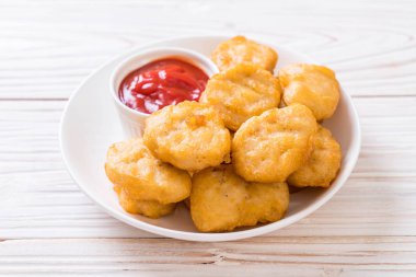 Soslu tavuk nugget, sağlıksız yemek.