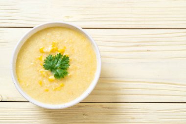 Mısır çorba kasesi - sağlıklı gıda tarzı