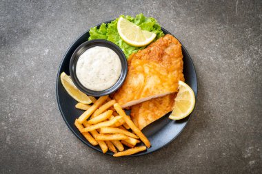 Balık ve cips - sağlıksız gıda