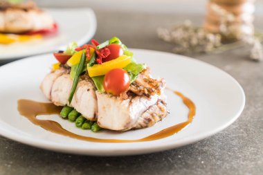 balığı biftek vagetable ile balık