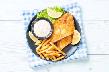 Balık ve cips - sağlıksız gıda