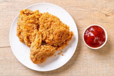 Kızarmış tavuk yemeği - abur cubur ve sağlıksız yemek