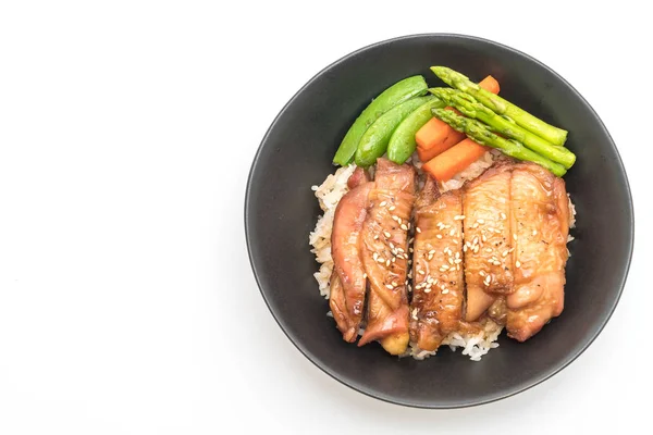 Mangkuk Nasi Ayam Teriyaki Terisolasi Pada Latar Belakang Putih — Stok Foto