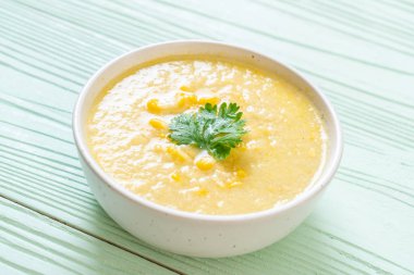 Mısır çorba kasesi - sağlıklı gıda tarzı