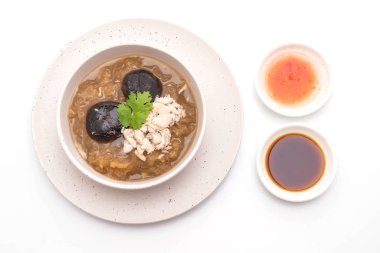 Yengeç kase kırmızı et suyu çorbası kızarmış balık Maw