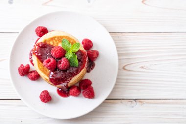 taze ahududu ile gözleme