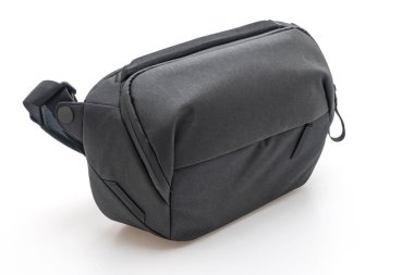 Beyaz arka plan üzerinde izole siyah kumaş moda çanta