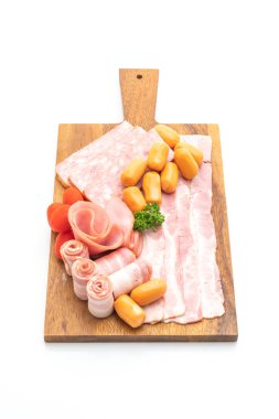 pastırma, sosis, jambon füme ve Barbekü domuz pastırması