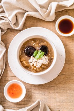 Yengeç kase kırmızı et suyu çorbası kızarmış balık Maw