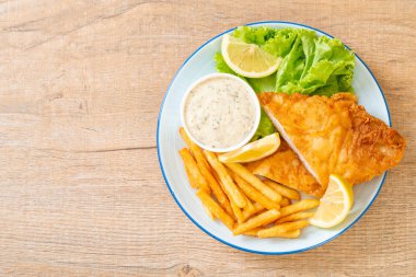 Balık ve cips - sağlıksız gıda