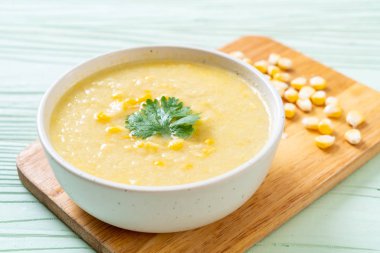 Mısır çorba kasesi - sağlıklı gıda tarzı