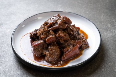 herb - Phuket Tayland geleneksel gıda tarzı ile domuz eti güveç