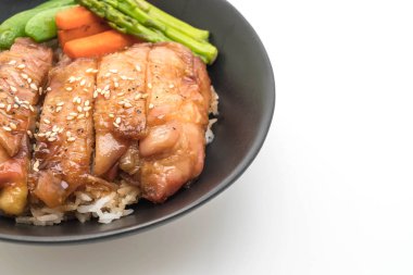 Teriyaki tavuk pilav kasesi