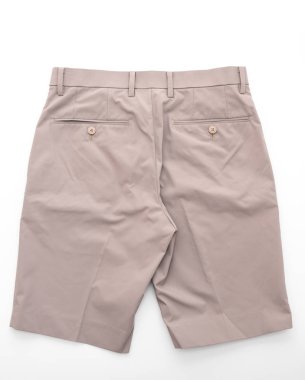 izole üzerinde beyaz arka plan bej kısa pantolon