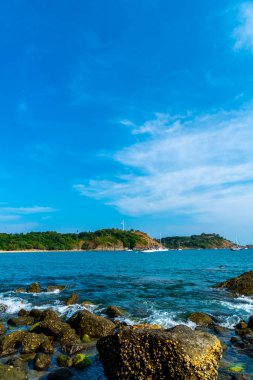 Güzel tropikal plaj ve deniz - tatil tatil kavramı