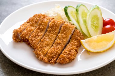Japon kızartılmış domuz pirzolası (tonkatsu seti) - Japon yemek tarzı