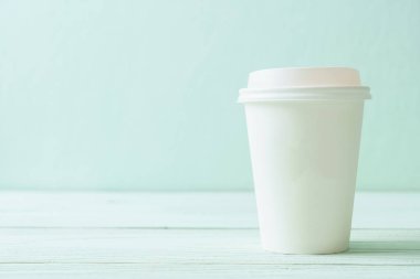 Paket servisi olan restoran kahve fincan kağıt