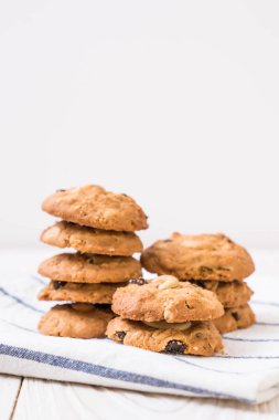 Kuru üzüm ve kaju fıstığı ile tatlılar