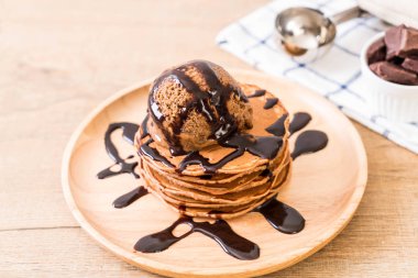 Çikolatalı dondurma ile gözleme