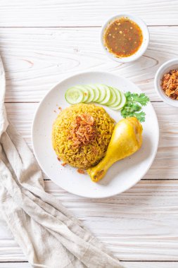 Müslüman tavuklu pilav.