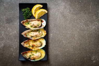 peynir pişmiş midye  