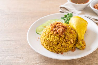 Müslüman tavuklu pilav.