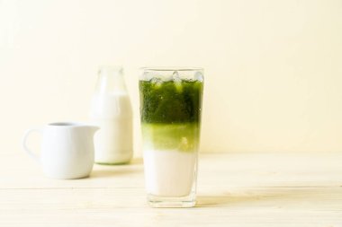 Buzlu matcha yeşil çay kahve