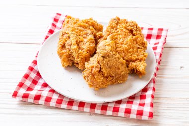 kızarmış tavuk yemek