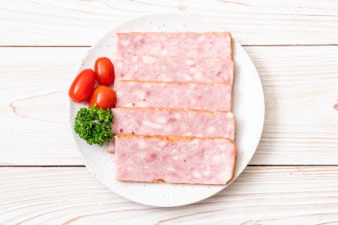 dilimlenmiş domuz pastırması Barbekü