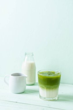 Buzlu matcha yeşil çay kahve