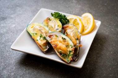 peynir pişmiş midye  