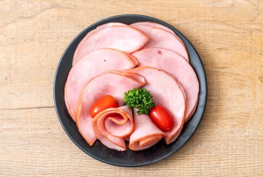 dilimlenmiş jambon füme