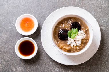 Kızarmış Balık Maw kırmızı et suyu çorbası Yengeç 