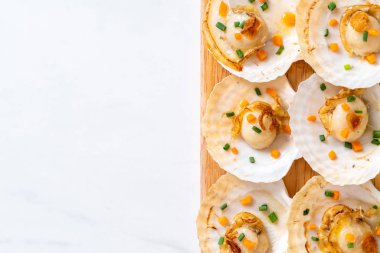 tereyağı ile ızgara tarak shell