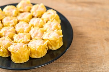 Karides Çince buğulanmış Dumpling sos ile