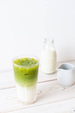 Buzlu matcha yeşil çay kahve