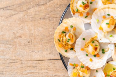 tereyağı ile ızgara tarak shell