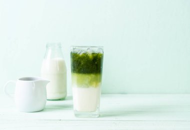 Buzlu matcha yeşil çay kahve