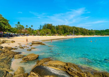 Güzel tropikal plaj ve deniz 