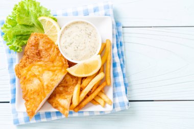 Balık ve cips - sağlıksız gıda