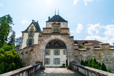 İsviçre Oberhofen kalesinde güzel mimari