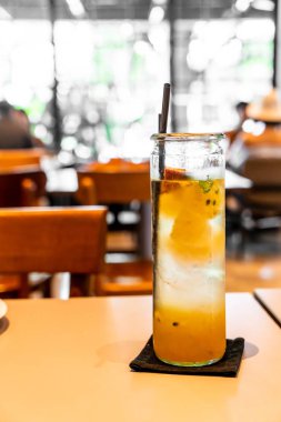 soda ile-tutku meyve sağlıklı içecek